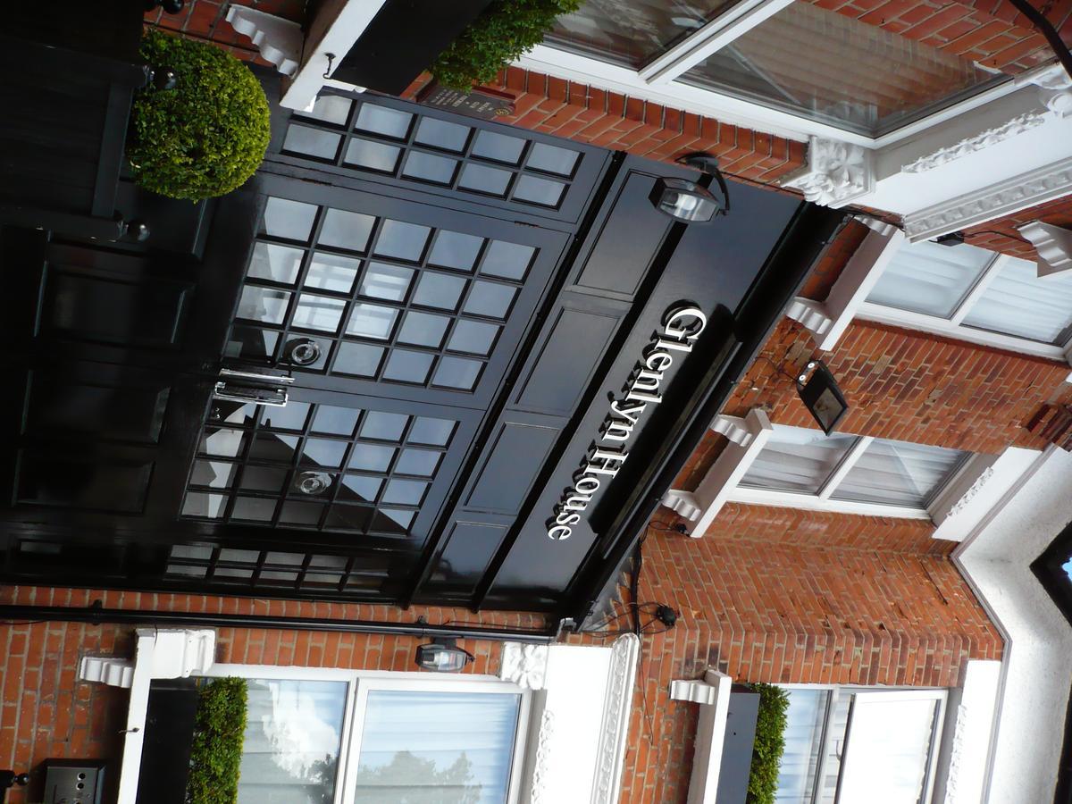 Glenlyn Apartments Barnet Exterior photo